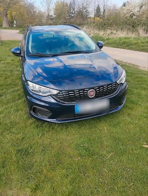 Gebraucht Fiat Tipo Pop 95 PS (69 kW) 2017 Blau Kombi
