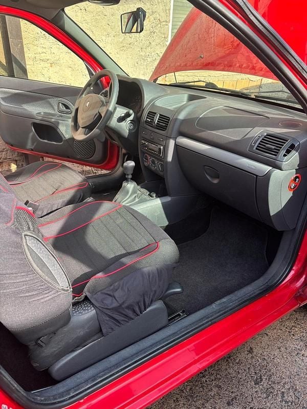 Gebraucht Renault Clio IV 75 PS (55 kW) 2012 Rot Kleinwagen