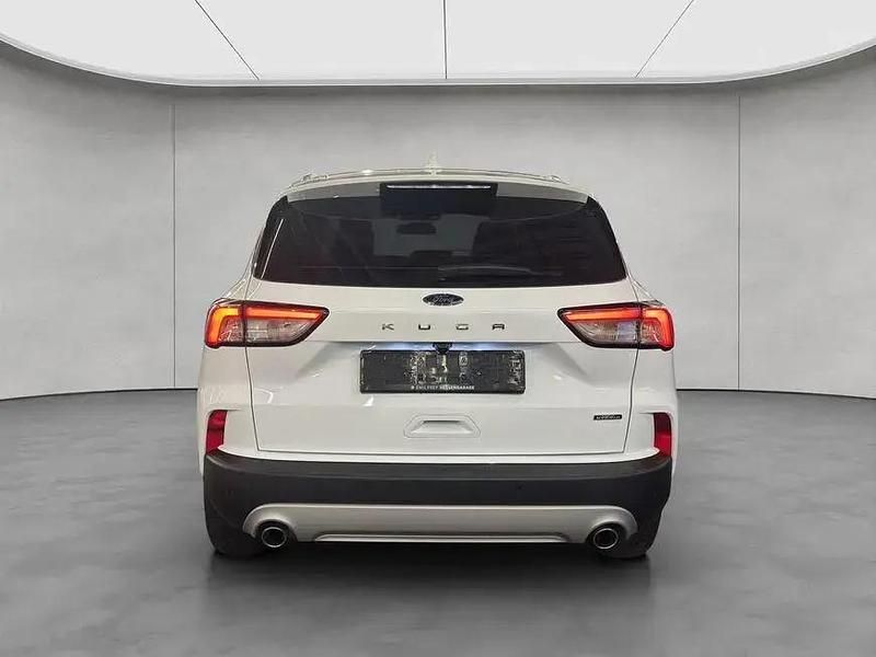 Gebraucht Ford Kuga Titanium 224 PS (164 kW) 2022 Frozen white SUV