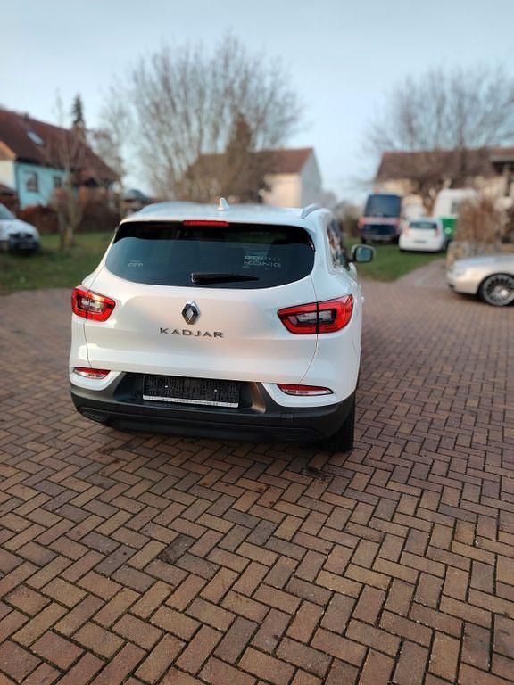 Gebraucht Renault Kadjar Zen 140 PS (102 kW) 2019 Weiß SUV