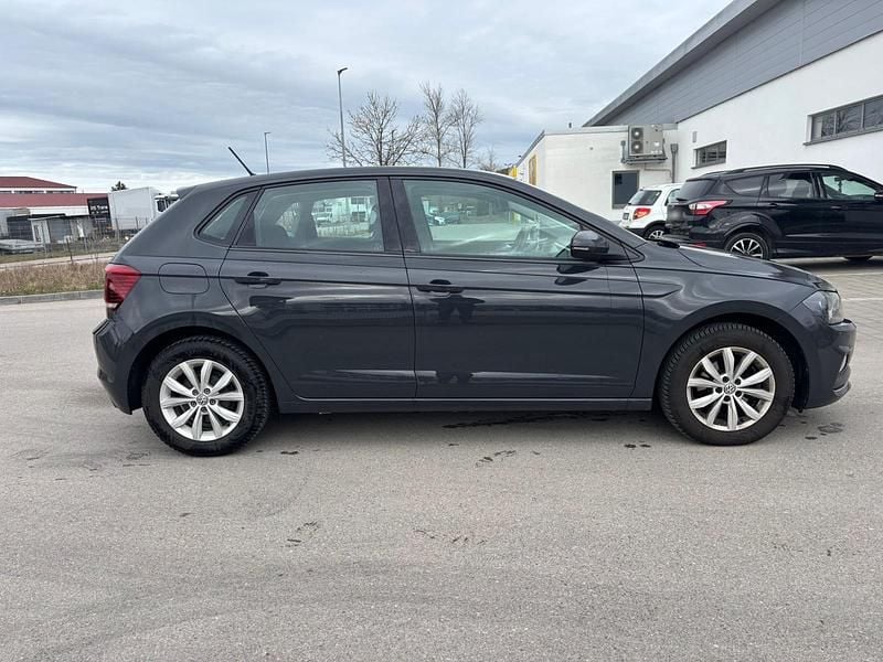 Gebraucht VW Polo 95 PS (69 kW) 2019 Grau Kleinwagen