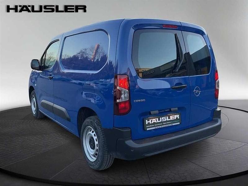 Neu Opel Combo Edition 110 PS (80 kW) 2025 Blau Limousine
