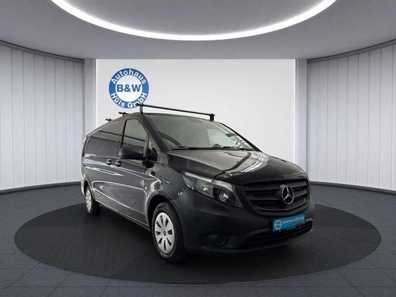 Obsidianschwarz metallic Gebraucht 2021 Mercedes Vito Van / Kleinbus | 24.899 € (Guter Preis) - Bild 1/4