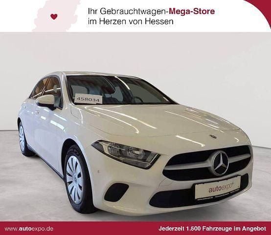 Andere Gebraucht 2019 Mercedes A180 Limousine | 18.989 € (Superpreis) - Bild 1/4