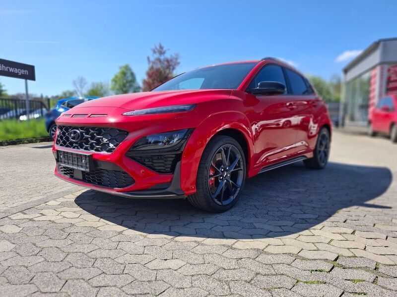 Rot Gebraucht 2023 Hyundai Kona SUV | 31.890 € (Fairer Preis) - Bild 1/4