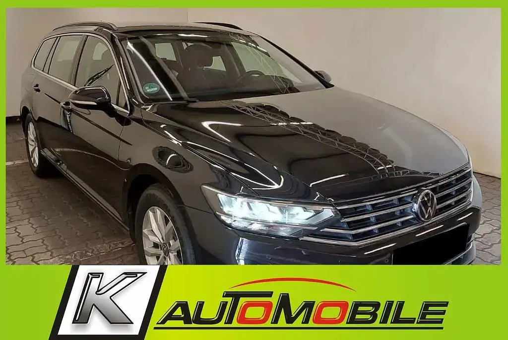 Gebraucht VW Passat Business 150 PS (110 kW) 2023 Schwarz Kombi