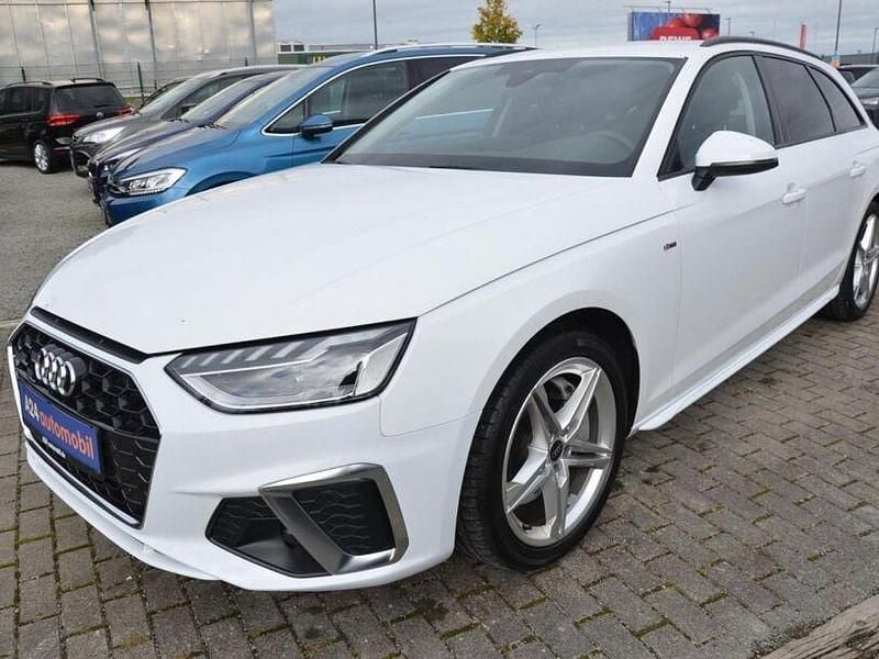 Weiß Gebraucht 2023 Audi A4 S-Line Kombi | 32.880 € (Guter Preis) - Bild 1/4