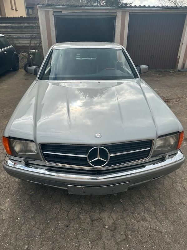 Silber Gebraucht 1987 Mercedes 560 Coupé | 25.000 € - Bild 1/4