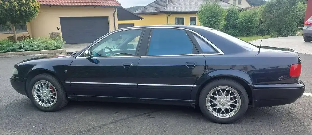 Gebraucht Audi A8 193 PS (141 kW) 1998 Blau Limousine