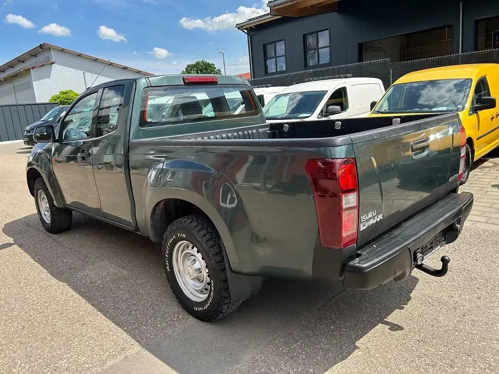 Gebraucht Isuzu D-Max 163 PS (119 kW) 2015 Grün SUV