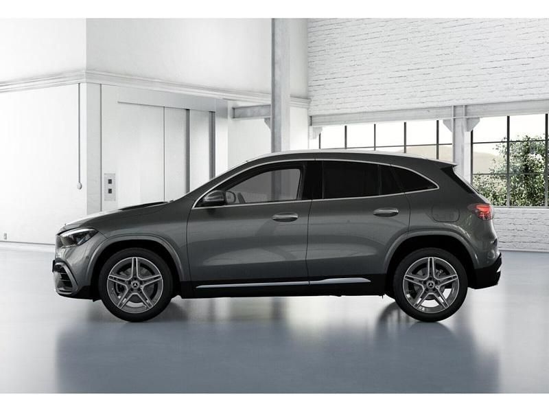 Gebraucht Mercedes GLA200 AMG 163 PS (119 kW) 2025 Grau metalliclack mountaingrau SUV