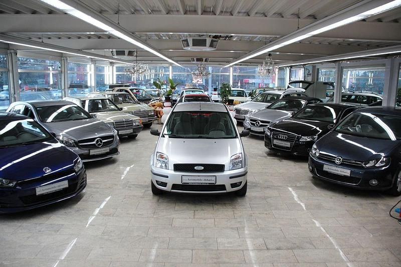 Silber Gebraucht 2003 Ford Fusion Trend Limousine | 1.990 € - Bild 1/4