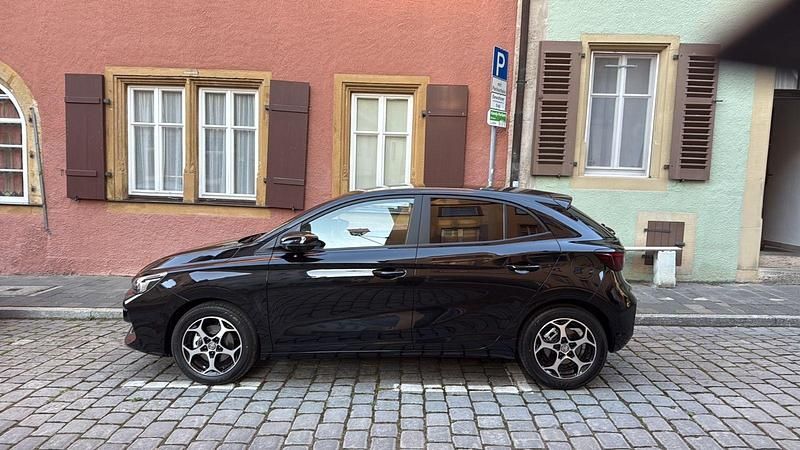 Gebraucht MG MG3 Luxury 194 PS (142 kW) 2025 Schwarz Kleinwagen