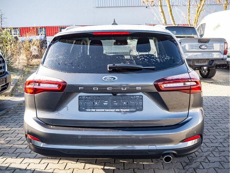 Neu Ford Focus Titanium X 155 PS (114 kW) 2026 Grau Limousine