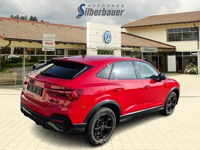 Gebraucht Audi Q3 Sportback S-Line 193 PS (141 kW) 2024 Rot SUV