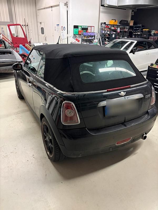 Gebraucht Mini Cooper Cabriolet 120 PS (88 kW) 2010 Schwarz Cabrio