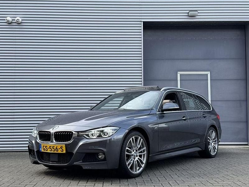 Gebraucht BMW 330 M Sport 252 PS (185 kW) 2015 Grau Kombi