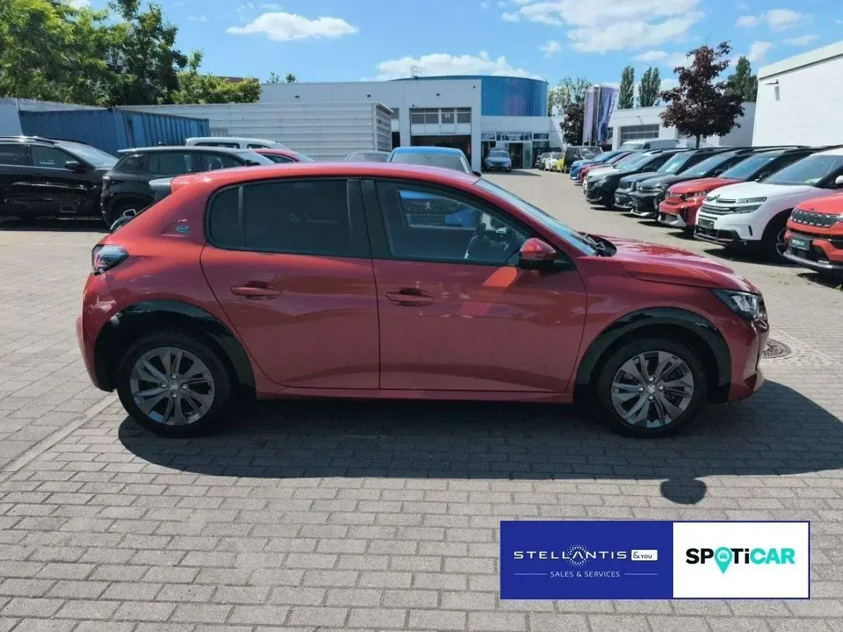 Gebraucht Peugeot e-208 Active 100 kW (136 PS) 2022 Rot Kleinwagen