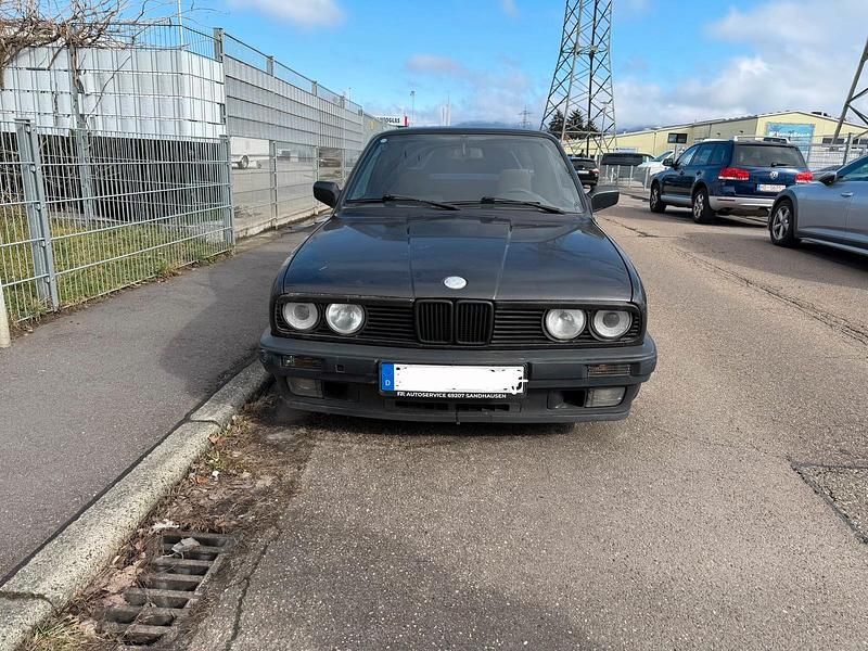Gebraucht BMW 325 170 PS (125 kW) 1987 Schwarz Coupé