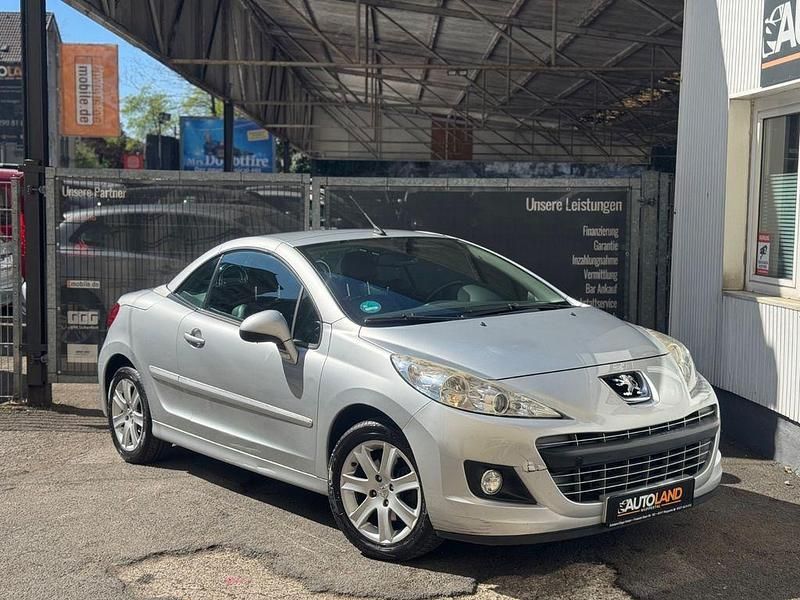 Grau Gebraucht 2010 Peugeot 207 CC Platinum Cabrio | 5.299 € (Fairer Preis) - Bild 1/4