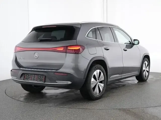 Gebraucht Mercedes EQA250 139 kW (190 PS) 2025 Metalliclack mountaingrau SUV