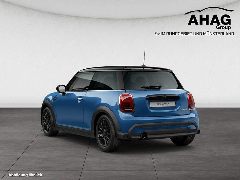 Gebraucht Mini Cooper Classic 136 PS (100 kW) 2022 Blau Kleinwagen