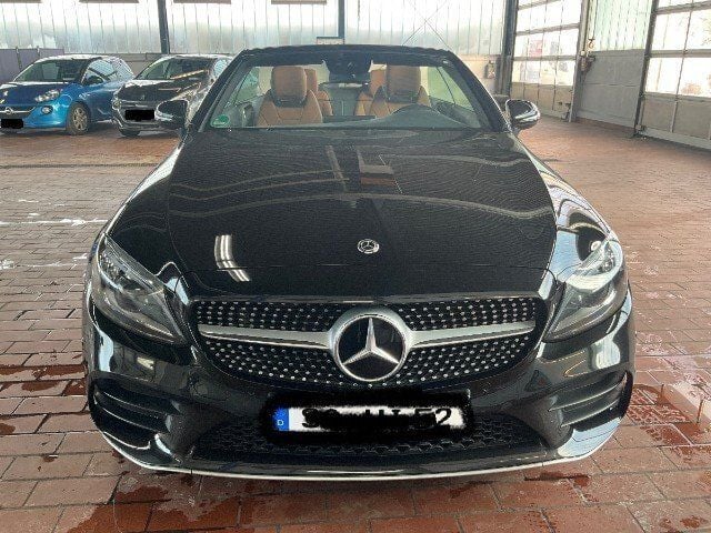 Gebraucht Mercedes C200 AMG line 197 PS (144 kW) 2019 Schwarz metallic Cabrio