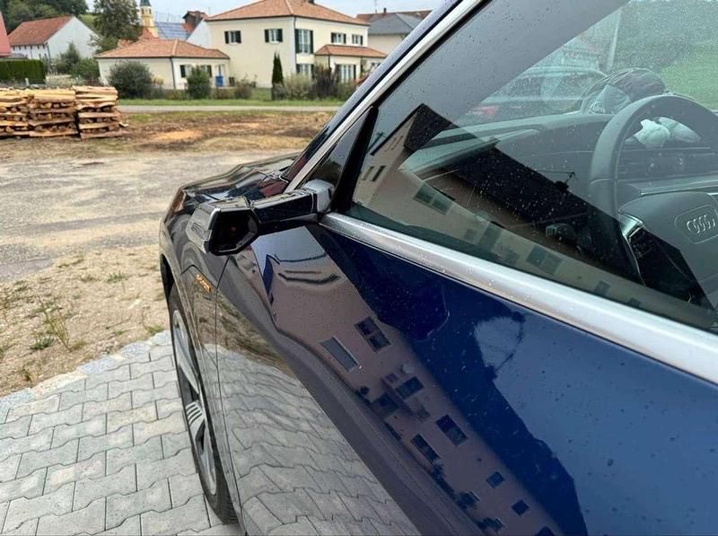 Gebraucht Audi e-tron Sportback S-Line 230 kW (313 PS) 2020 Blau SUV