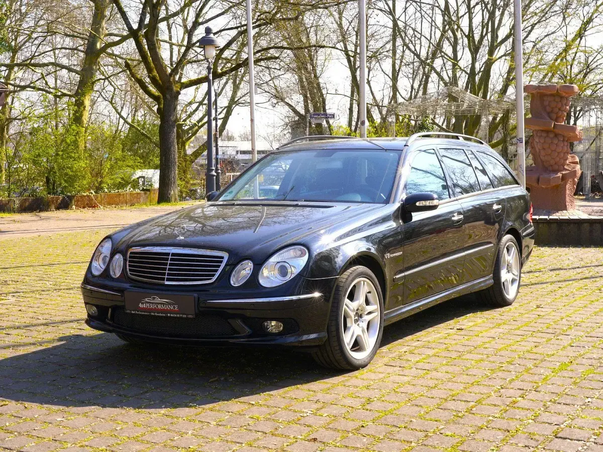 Gebraucht Mercedes E55 AMG Avantgarde 476 PS (350 kW) 2005 Schwarz Kombi