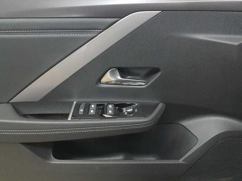 Gebraucht Opel Astra 131 PS (96 kW) 2024 Karbon schwarz metallic Limousine