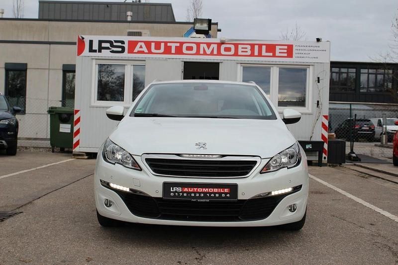Gebraucht Peugeot 308 SW Active 131 PS (96 kW) 2017 Weiß Kombi