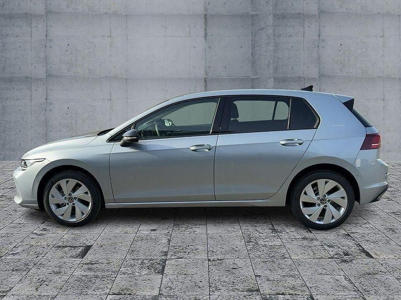 Gebraucht VW Golf VIII 116 PS (85 kW) 2026 Silber Limousine