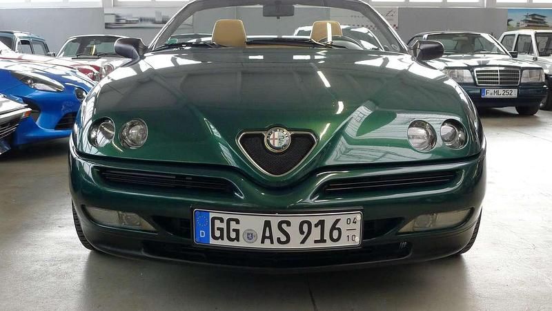 Gebraucht Alfa Romeo Spider 192 PS (141 kW) 1997 Verde tropico Cabrio