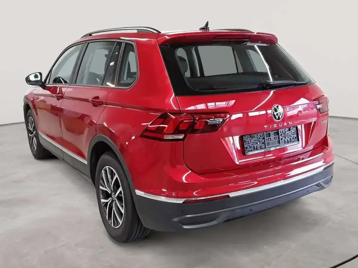 Gebraucht VW Tiguan Life 150 PS (110 kW) 2021 Kings red metallic SUV