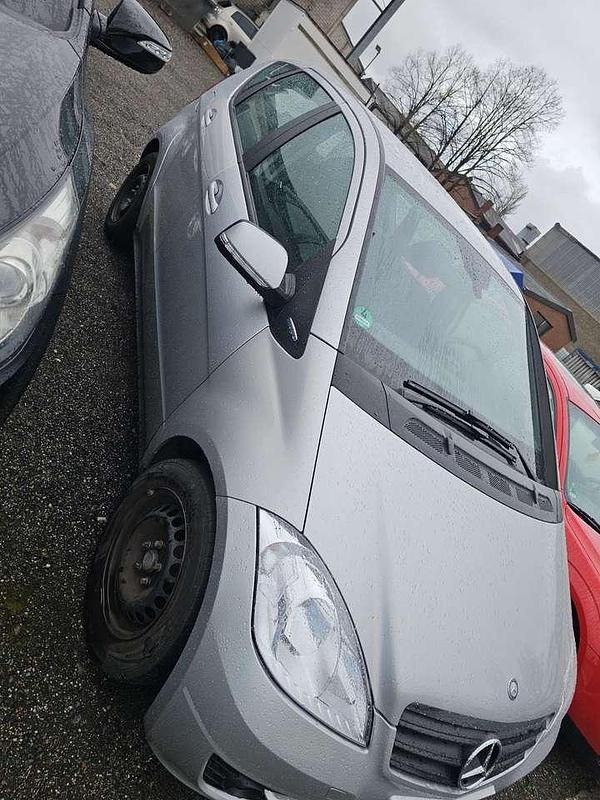 Gebraucht Mercedes A160 Elegance 95 PS (69 kW) 2011 Limousine