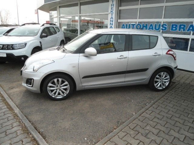 Gebraucht Suzuki Swift Club 94 PS (69 kW) 2017 Silbermet Kleinwagen