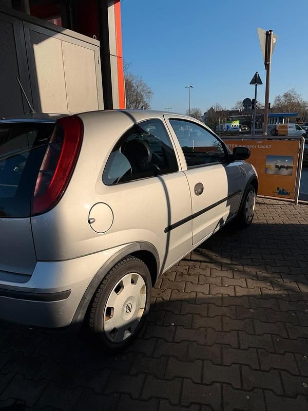 Gebraucht Opel Corsa 60 PS (44 kW) 2005 Silber Kleinwagen