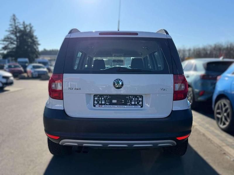 Gebraucht Skoda Yeti Easy 110 PS (80 kW) 2013 Candyweiß uni SUV