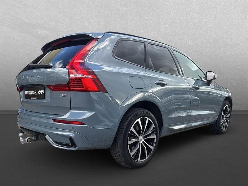 Second-hand Volvo XC60 Plus 197 CP (144 kW) 2023 Gri SUV