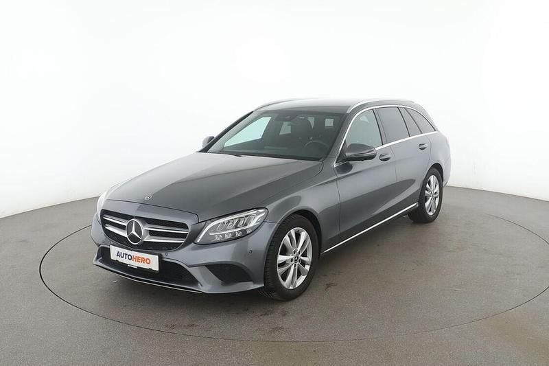 Grau Gebraucht 2019 Mercedes C220 Avantgarde Kombi | 24.550 € (Fairer Preis) - Bild 1/3