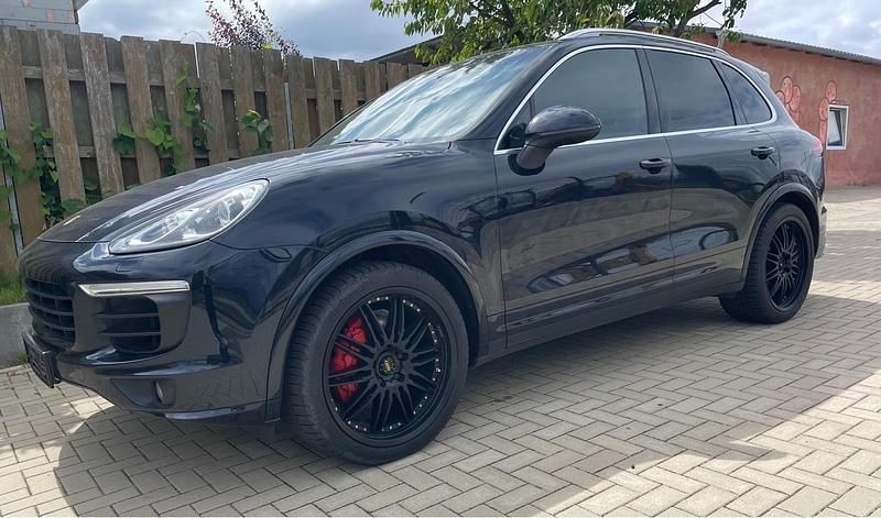 Blau Gebraucht 2015 Porsche Cayenne SUV | 21.499 € (Guter Preis) - Bild 1/4