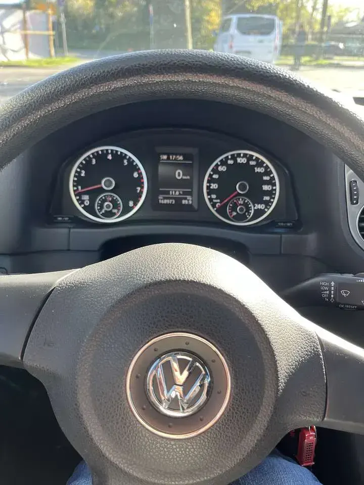 Gebraucht VW Tiguan Trendline 122 PS (89 kW) 2014 Grau SUV