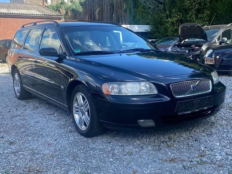 Schwarz Gebraucht 2006 Volvo V70 Kinetic Kombi | 1.650 € (Superpreis) - Bild 1/3