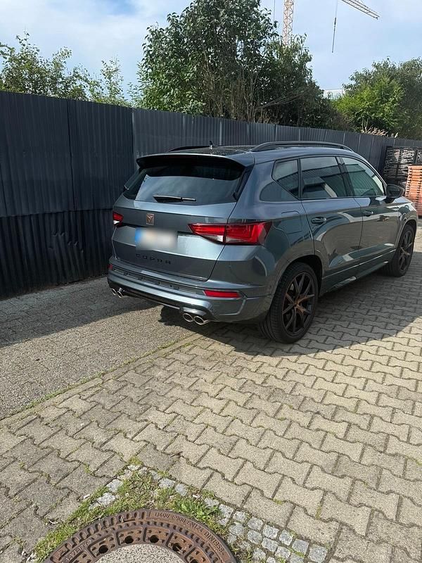 Gebraucht Cupra Leon 300 PS (220 kW) 2017 Grün Van / Kleinbus