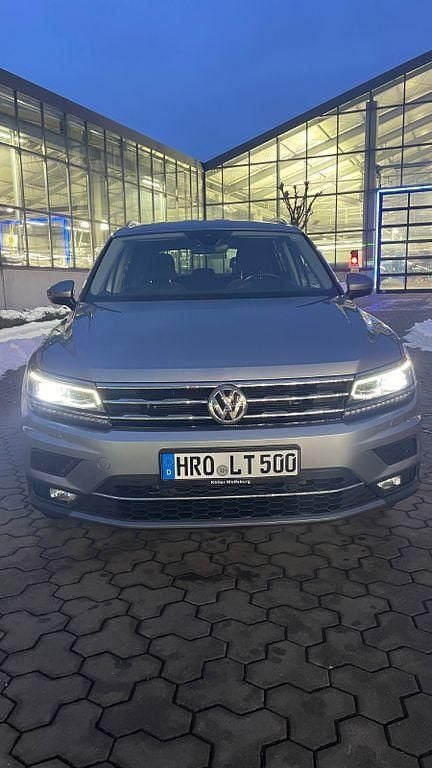 Gebraucht VW Tiguan Allspace Highline 150 PS (110 kW) 2021 Silber SUV