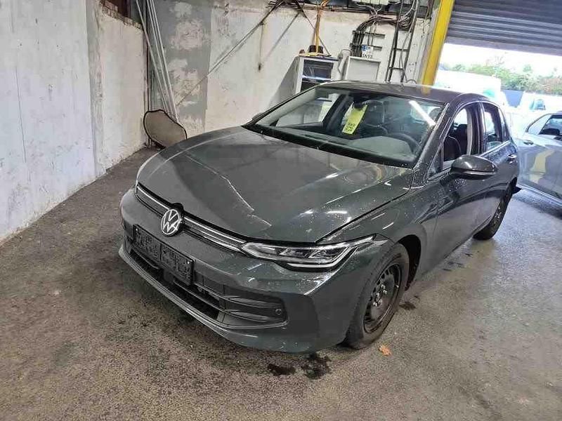 Uranograu Gebraucht 2025 VW Golf VIII Limousine | 22.840 € (Superpreis) - Bild 1/4