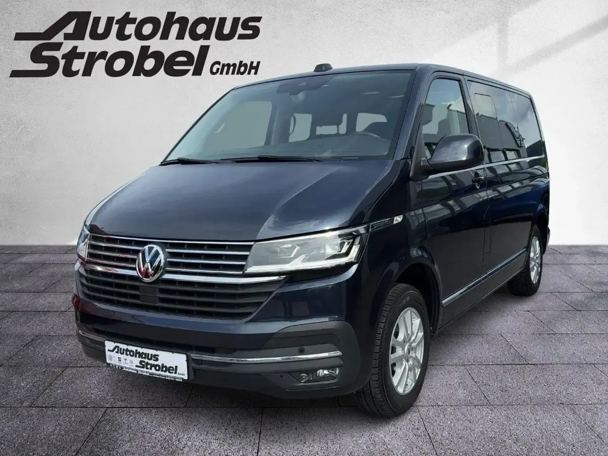 Gebraucht VW Multivan Generation Six 150 PS (110 kW) 2021 Starlight blue metallic Van / Kleinbus