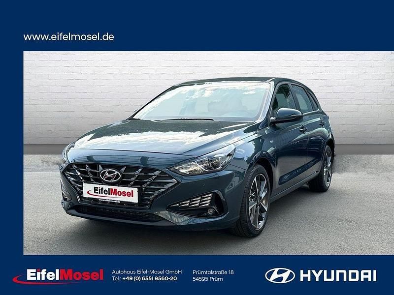 Blau Neu 2024 Hyundai i30 Trend Limousine | 24.960 € (Guter Preis) - Bild 1/4