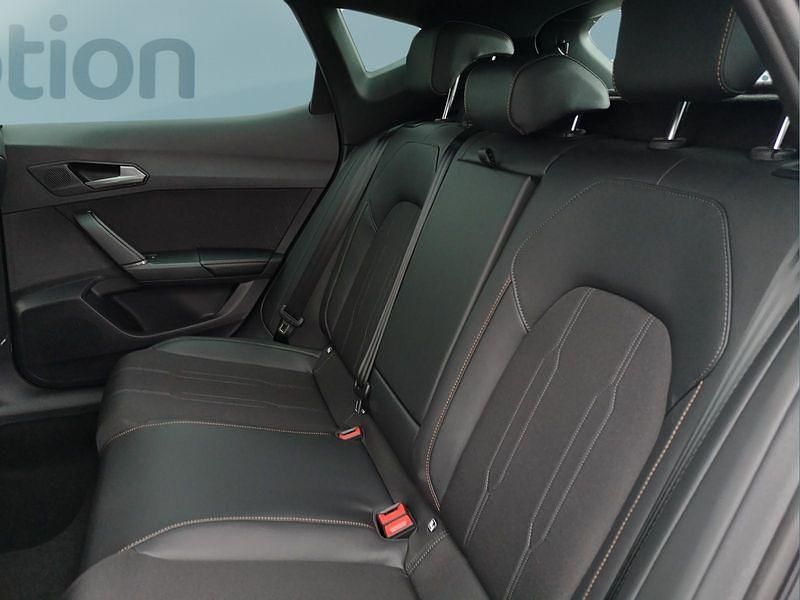 Neu Cupra Formentor 150 PS (110 kW) 2026 Blau SUV