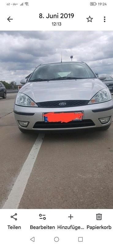 Silber Gebraucht 2004 Ford Focus Limousine | 620 € (Guter Preis) - Bild 1/4